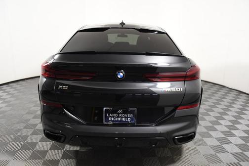 2022 BMW X6 M50i