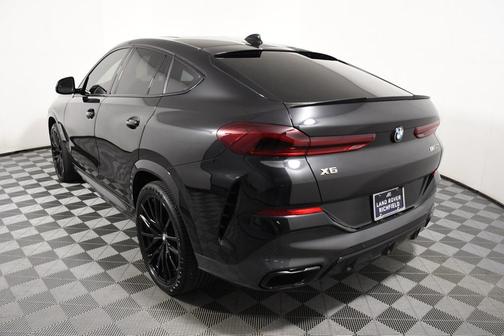 2022 BMW X6 M50i