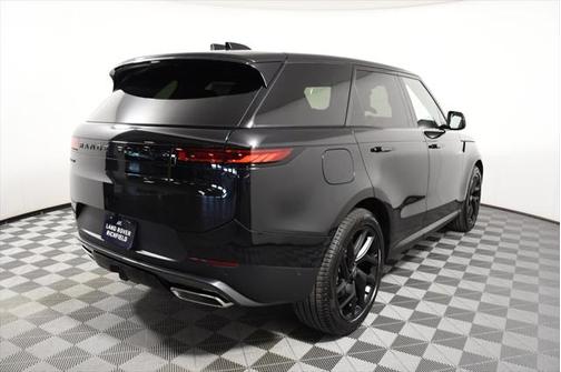 2025 Land Rover Range Rover Sport SE