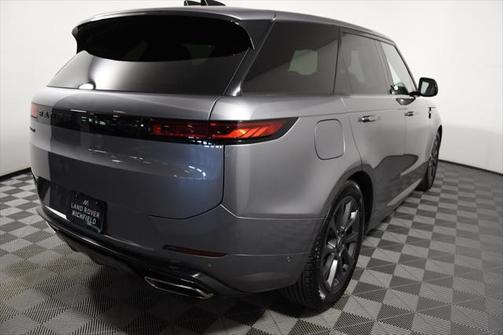 2024 Land Rover Range Rover Sport SE