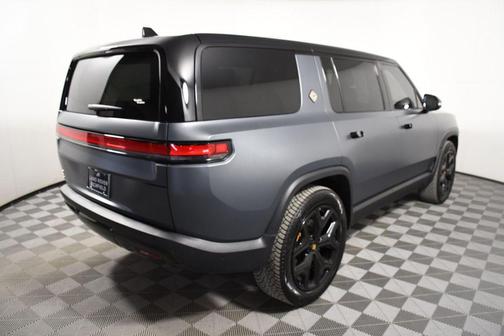 2024 Rivian R1S Adventure Quad Motor Large Pack