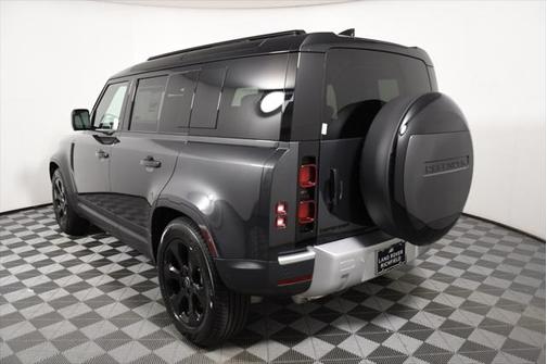 2025 Land Rover Defender 110 P300