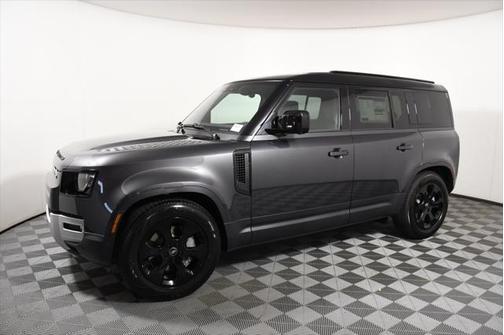 2025 Land Rover Defender 110 P300