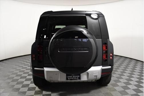 2025 Land Rover Defender 110 P300