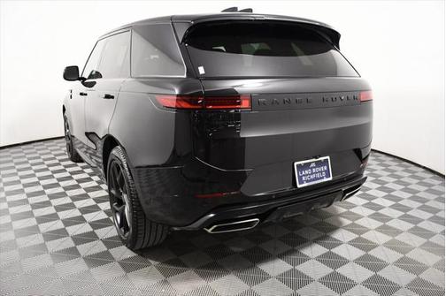 2025 Land Rover Range Rover Sport SE