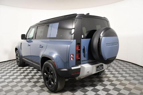 2025 Land Rover Defender 110 P300