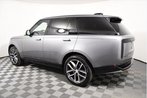 2025 Land Rover Range Rover P400 SE