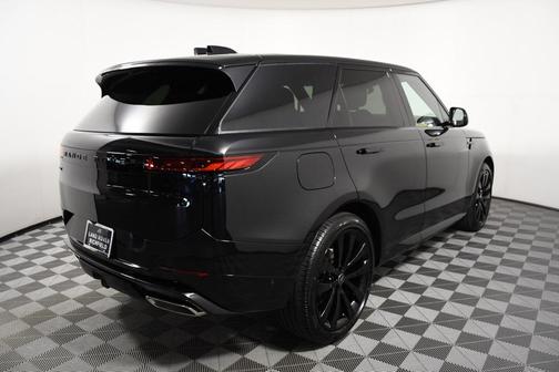 2025 Land Rover Range Rover Sport SE