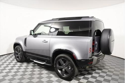2022 Land Rover Defender 90 X-Dynamic S