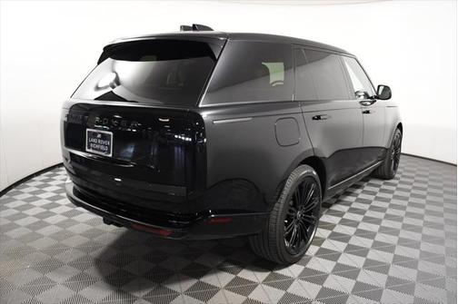2025 Land Rover Range Rover P530 SE 7 Seat