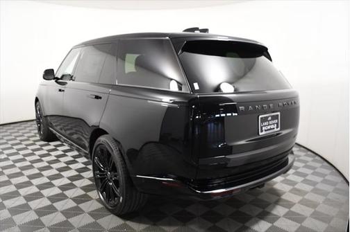2025 Land Rover Range Rover P530 SE 7 Seat