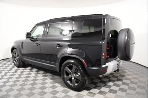 2025 Land Rover Defender 110 P400 S