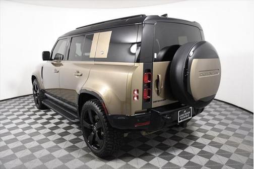 2024 Land Rover Defender 110 P400 X-Dynamic SE