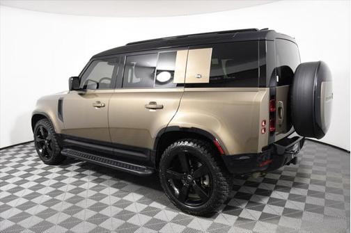 2024 Land Rover Defender 110 P400 X-Dynamic SE