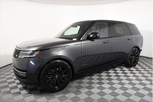 2025 Land Rover Range Rover P400 SE 7 Seat