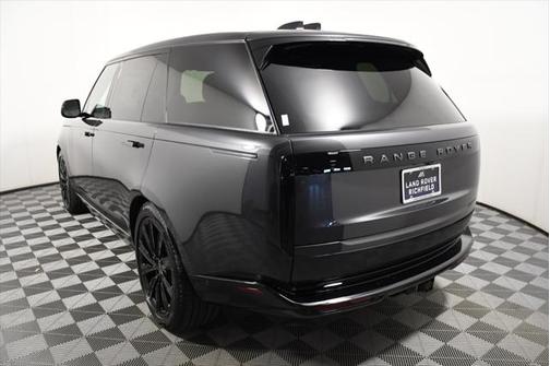 2025 Land Rover Range Rover P400 SE 7 Seat
