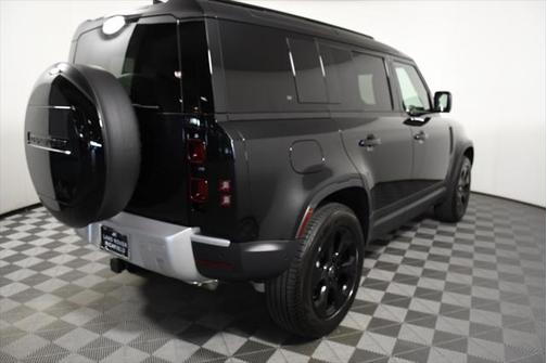 2025 Land Rover Defender 110 P300