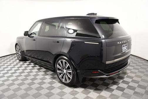 2023 Land Rover Range Rover P530 SE