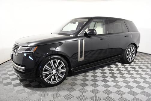 2023 Land Rover Range Rover P530 SE