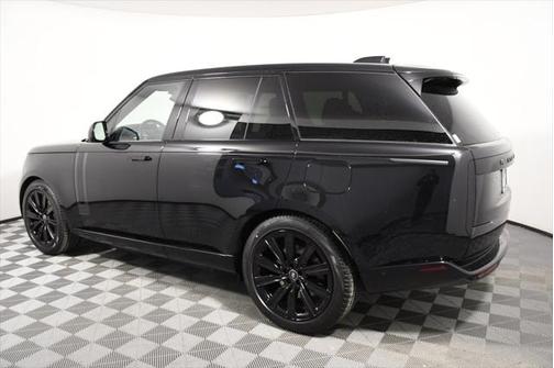 2025 Land Rover Range Rover P550e SE