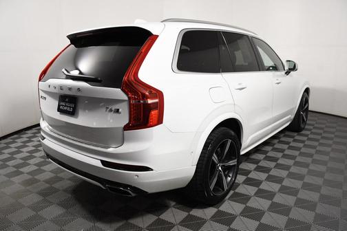 2019 Volvo XC90 T6 R-Design