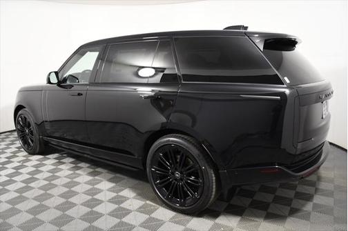 2025 Land Rover Range Rover P530 SE 7 Seat