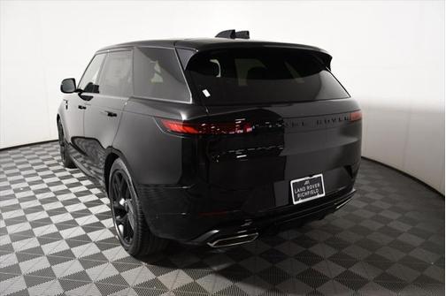 2025 Land Rover Range Rover Sport SE