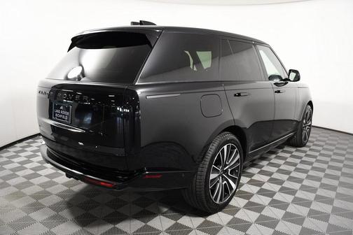 2025 Land Rover Range Rover P530 SE