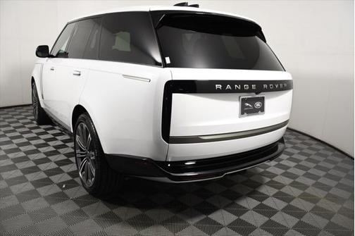 2025 Land Rover Range Rover P530 SE