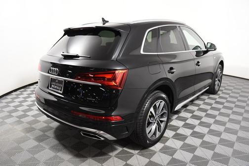 2022 Audi Q5 45 S line Premium Plus