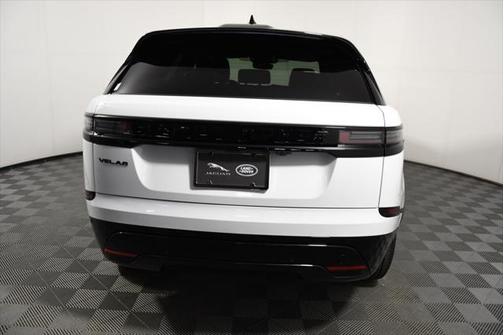 2026 Land Rover Range Rover Velar P250 SE R-Dynamic