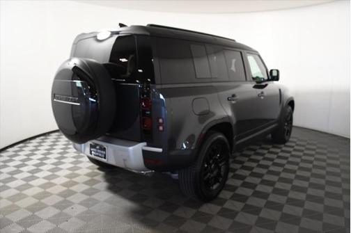 2025 Land Rover Defender 110 P300