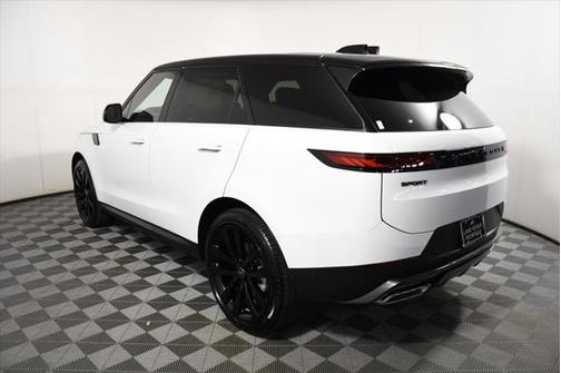 2025 Land Rover Range Rover Sport SE