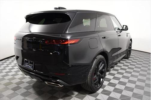 2025 Land Rover Range Rover Sport SE