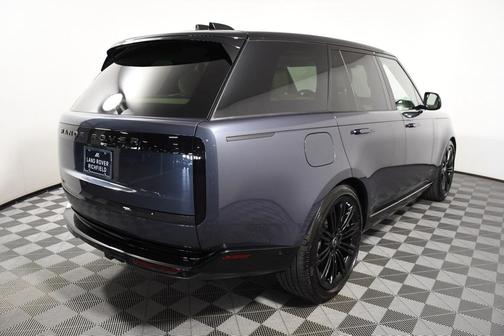 2025 Land Rover Range Rover P400 SE