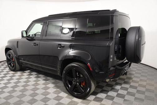 Santorini Blk 2026 Land Rover Defender P400 X