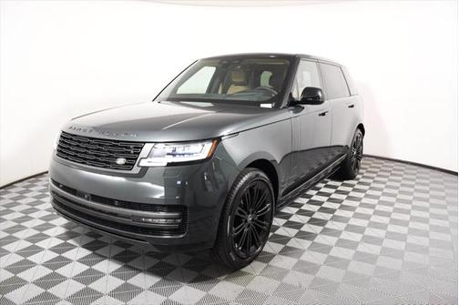 2025 Land Rover Range Rover P400 SE 7 Seat