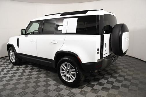 2026 Land Rover Defender 