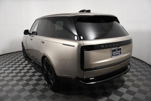 2025 Land Rover Range Rover P400 SE