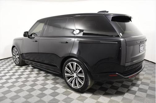 2023 Land Rover Range Rover P530 SE