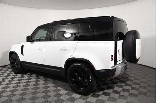 2025 Land Rover Defender 110 P300
