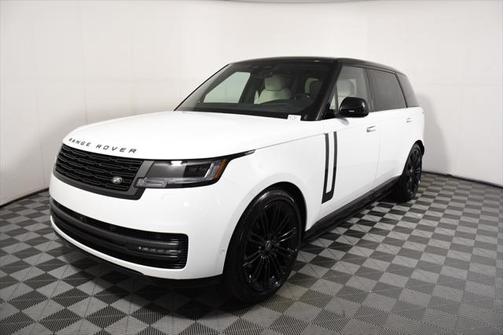 2025 Land Rover Range Rover P400 SE 7 Seat