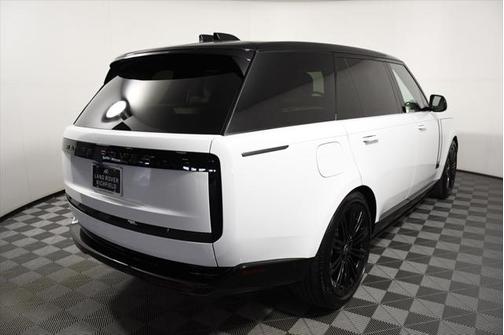 2025 Land Rover Range Rover P400 SE 7 Seat