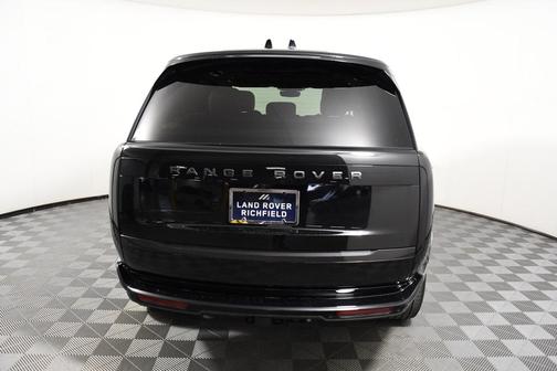 2025 Land Rover Range Rover P530 SE