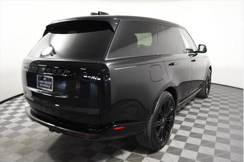 2025 Land Rover Range Rover P530 SE