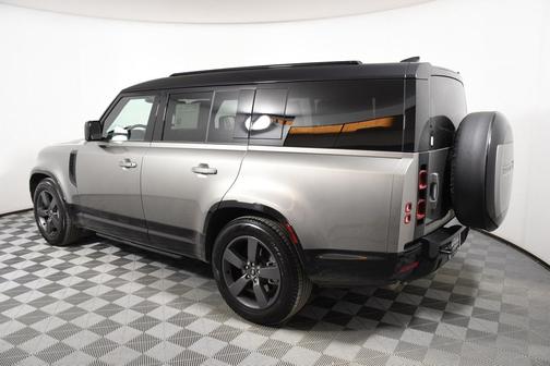 2025 Land Rover Defender 130 P400 X-Dynamic SE