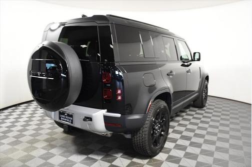2025 Land Rover Defender 110 P300