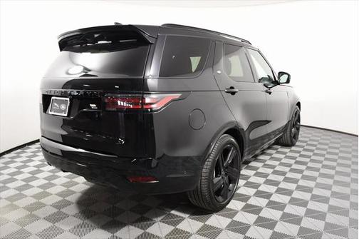 2024 Land Rover Discovery P360 Dynamic SE