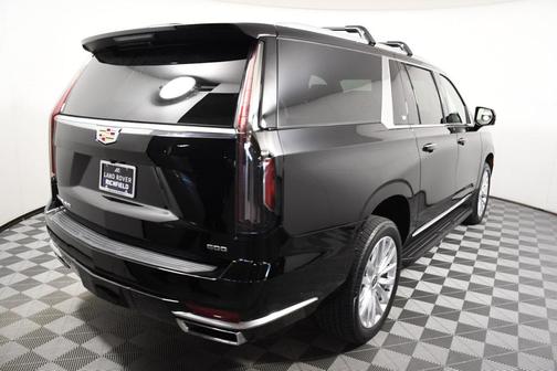2023 Cadillac Escalade ESV Luxury