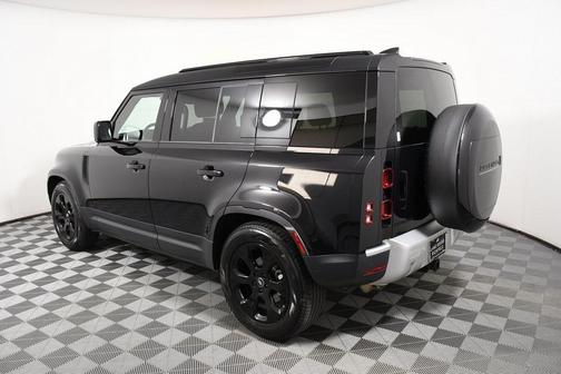 2025 Land Rover Defender 110 P300
